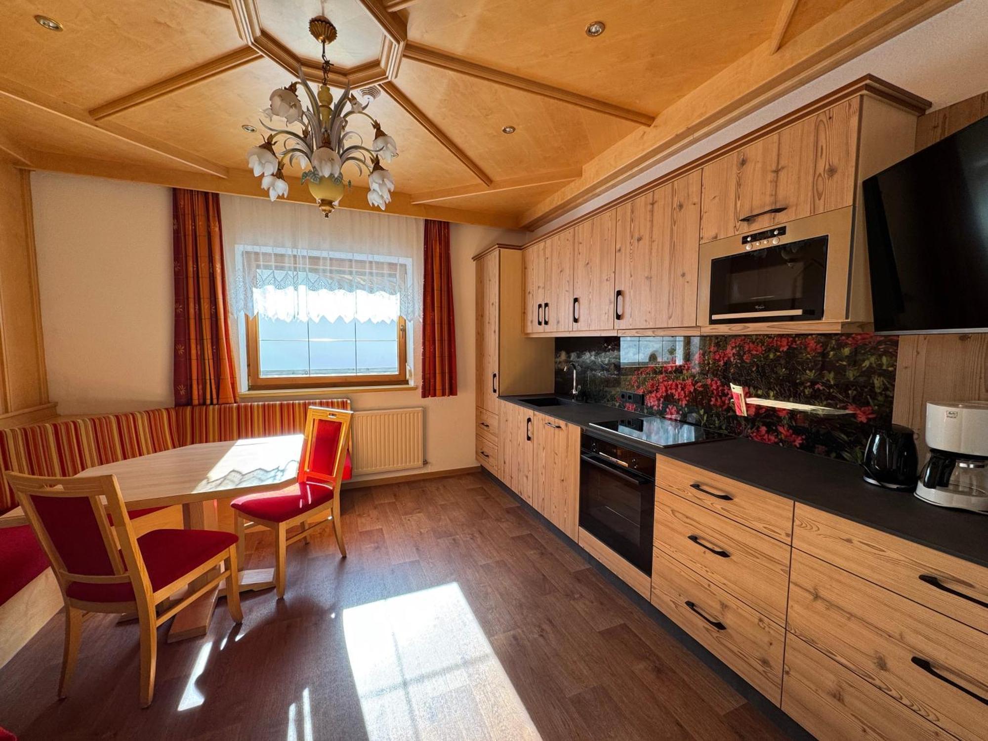 Hubertus Appartements Ischgl Buitenkant foto